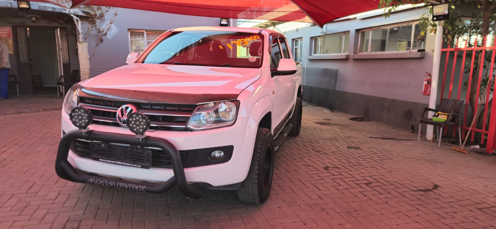 2016 Volkswagen Amarok 2.0 TDI 103 kW, front view